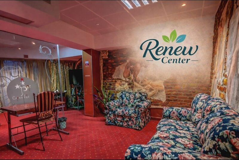 Unirii, 1 minut de metrou.